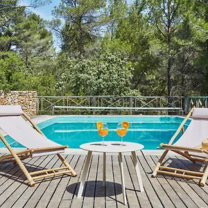 https://le-paradis-des-anges-saint-marc-jaumegarde.fr-provencehotel.com